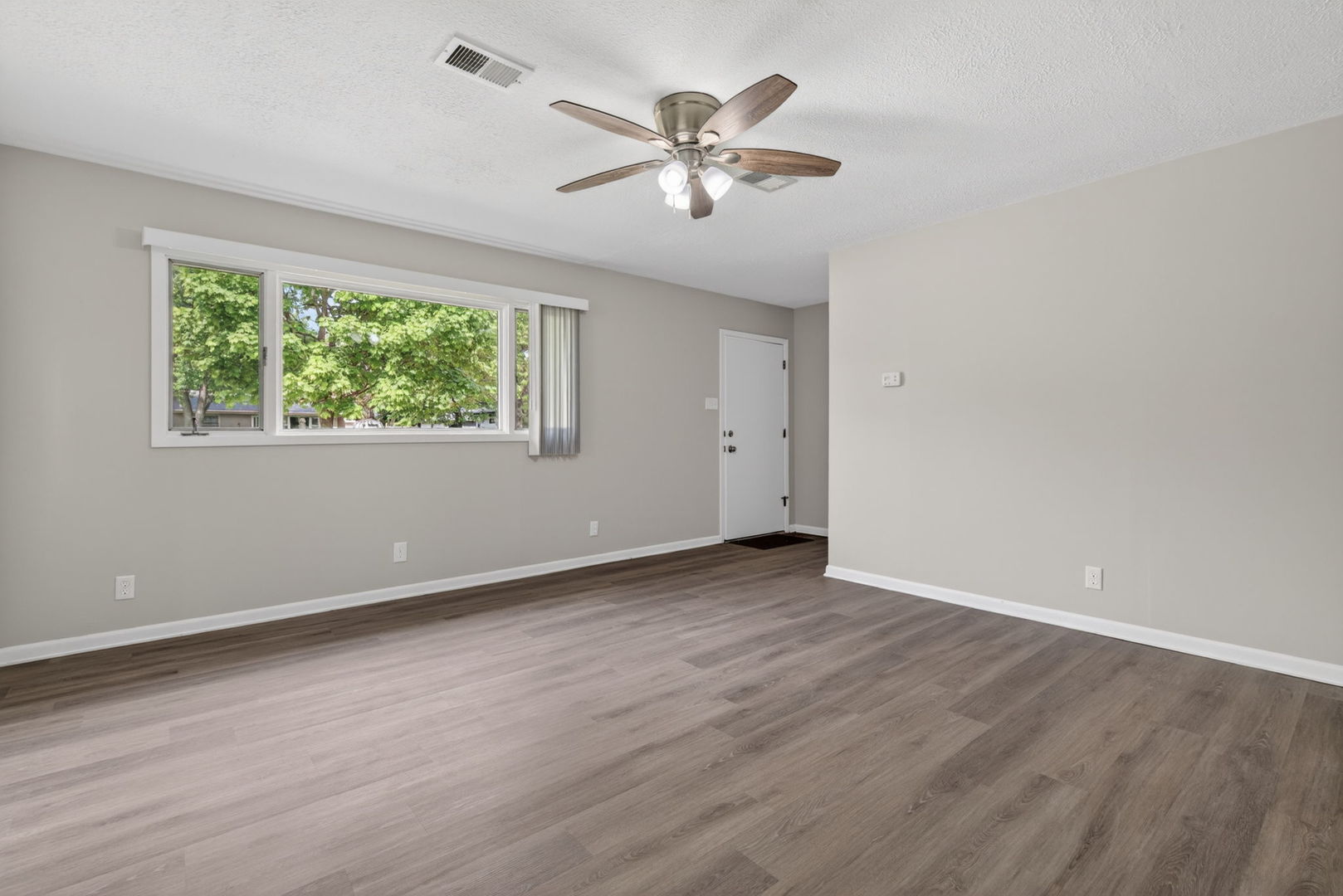 2559 Garden Court, Joliet, IL 60435