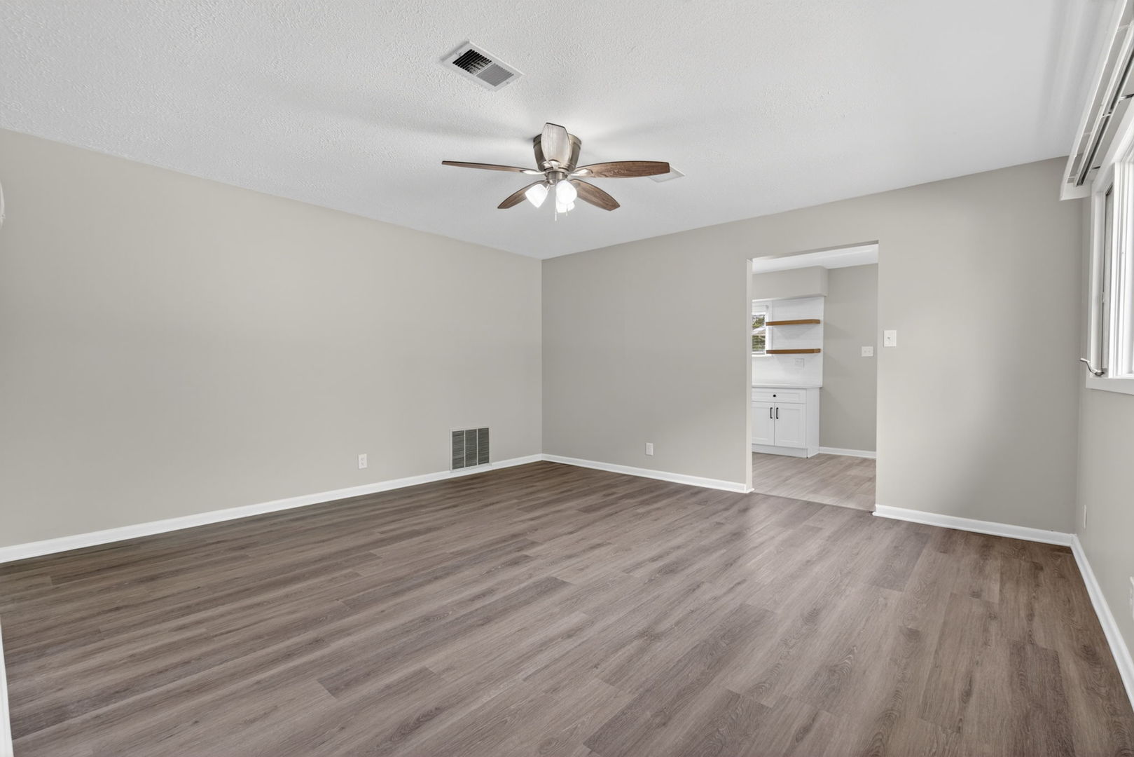 2559 Garden Court, Joliet, IL 60435