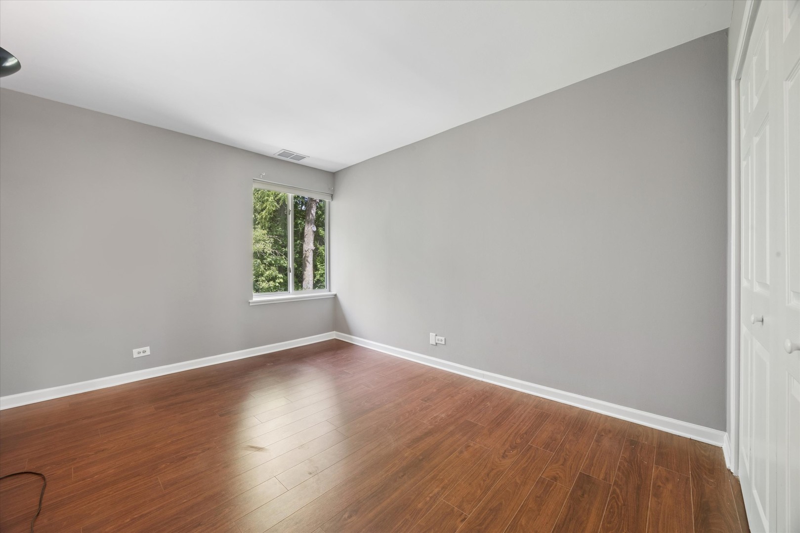 5852 Forest View Road #F, Lisle, IL 60532