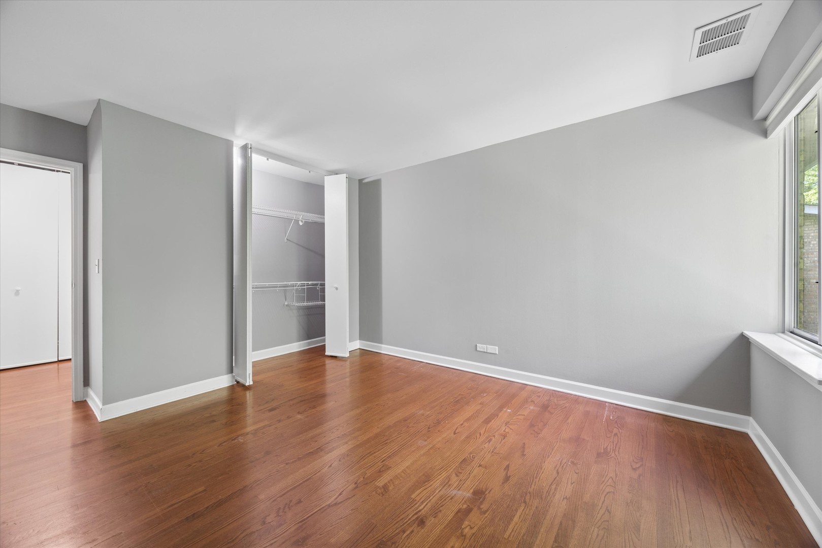 5852 Forest View Road #F, Lisle, IL 60532