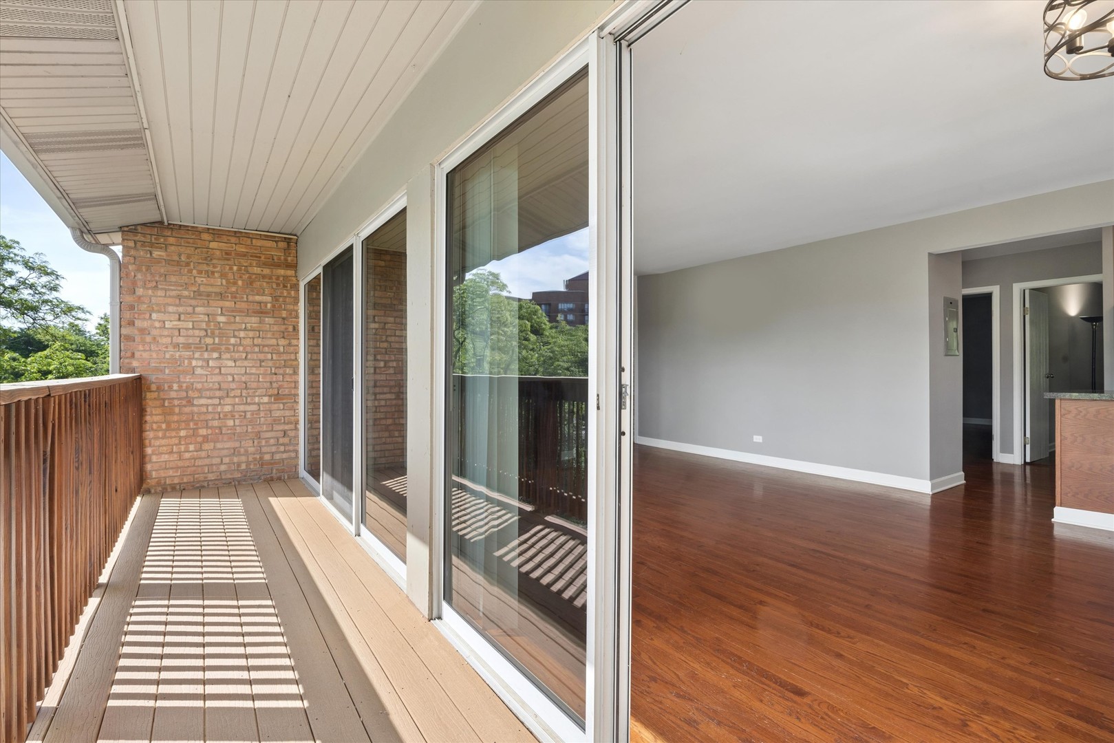 5852 Forest View Road #F, Lisle, IL 60532