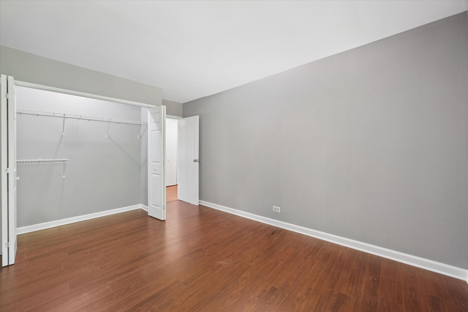 5852 Forest View Road #F, Lisle, IL 60532