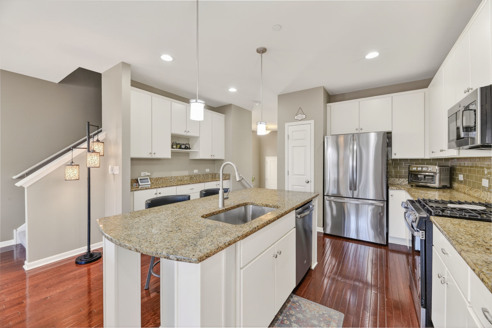 32 N Lincoln Lane, Arlington Heights, IL 60004