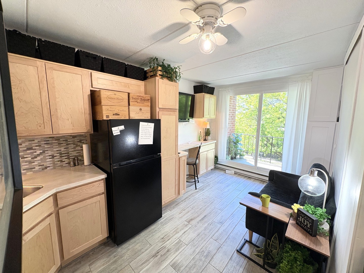 255 S West Avenue #403, Elmhurst, IL 60126