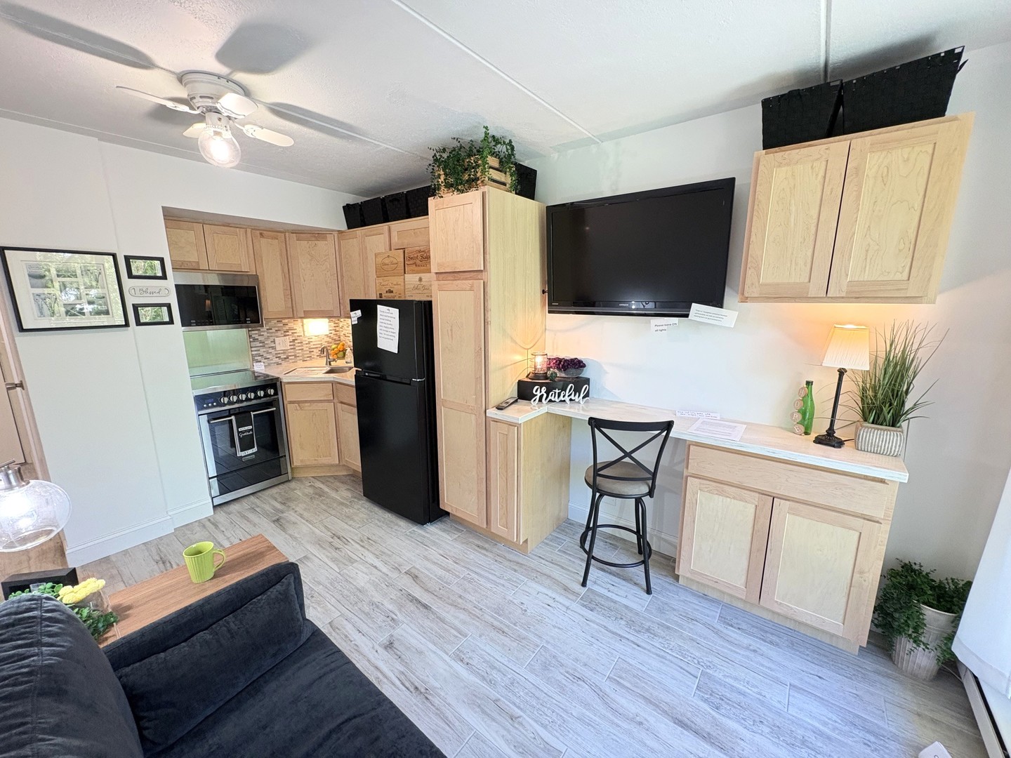 255 S West Avenue #403, Elmhurst, IL 60126