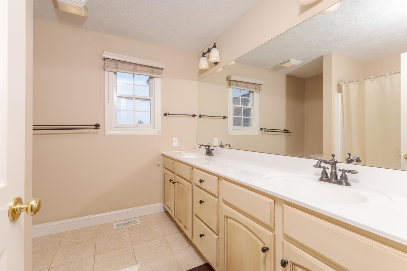 2004 Withers Lane, Bloomington, IL 61704