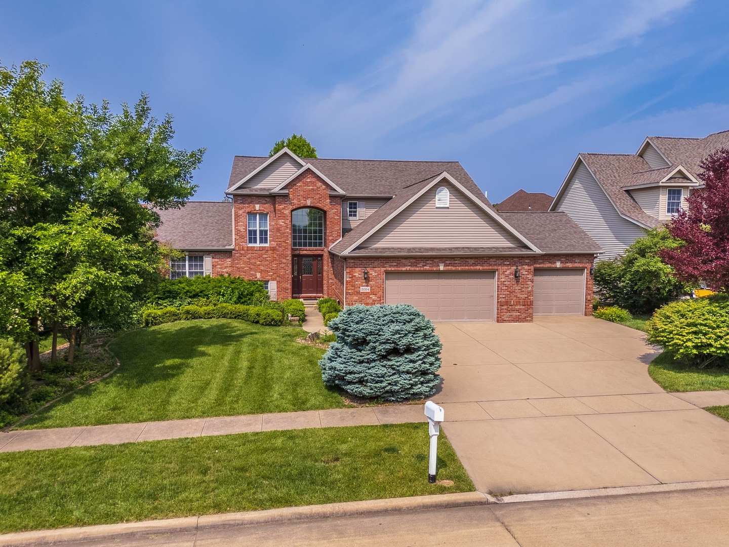 2004 Withers Lane, Bloomington, IL 61704
