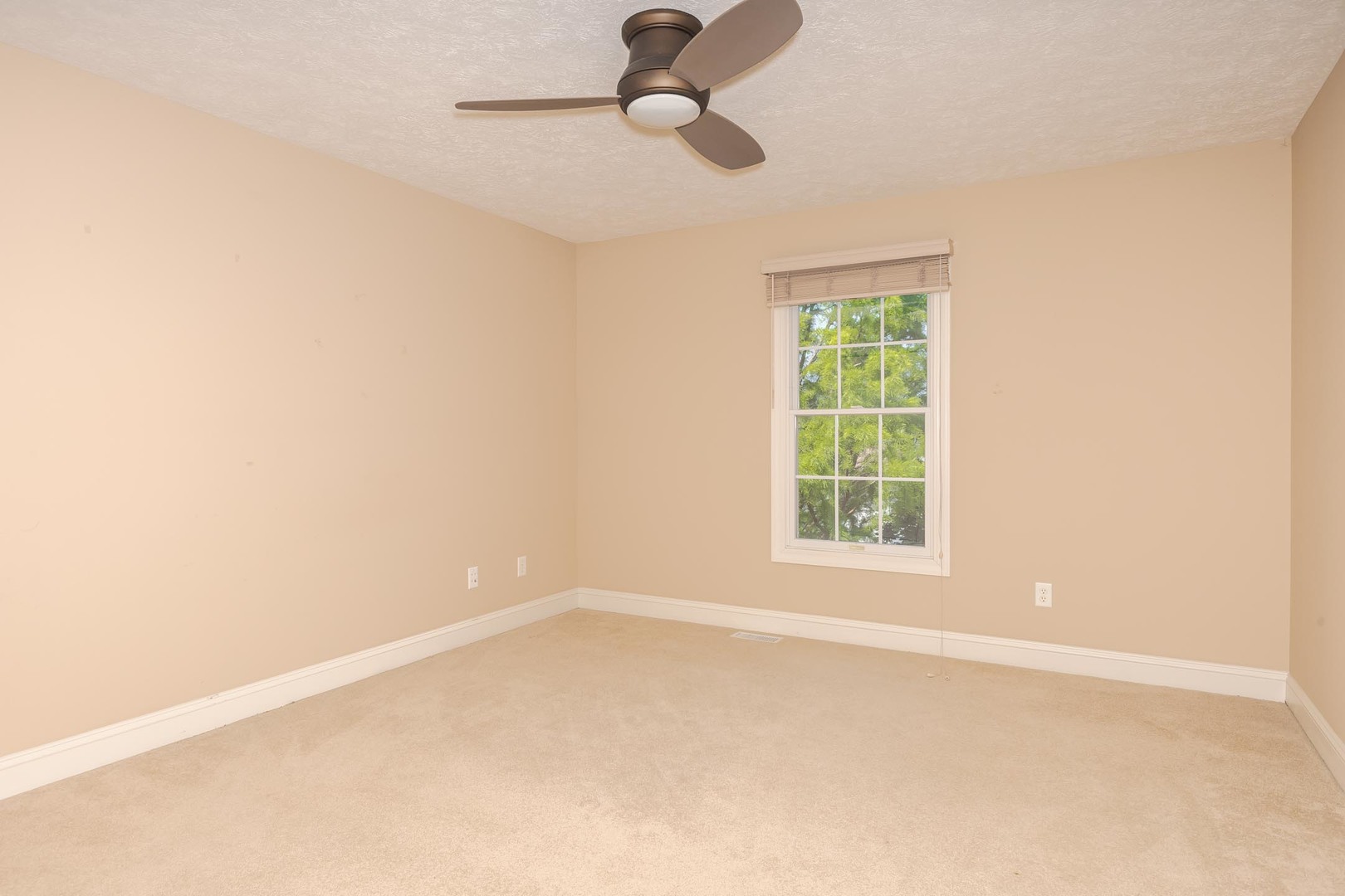 2004 Withers Lane, Bloomington, IL 61704