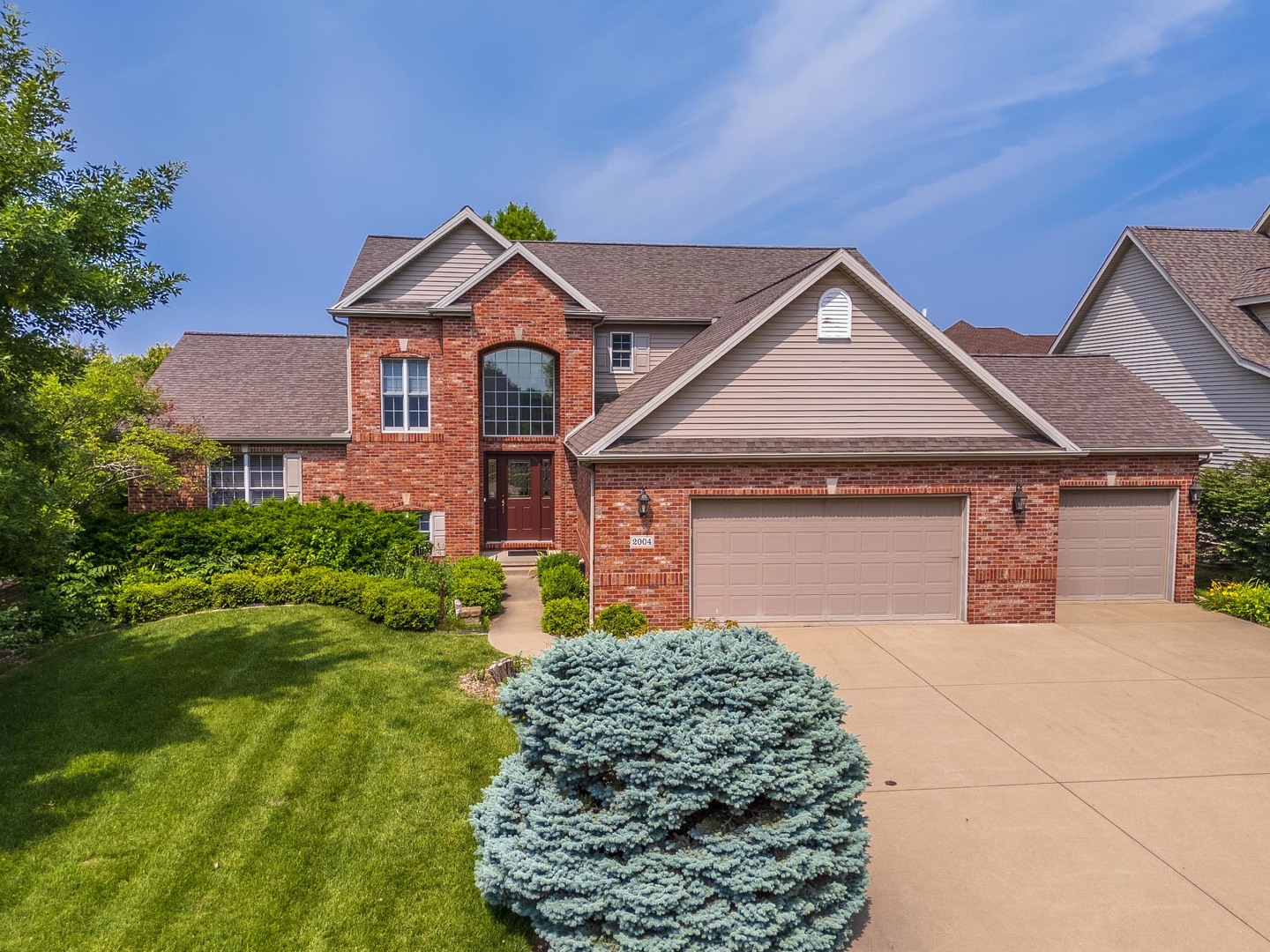 2004 Withers Lane, Bloomington, IL 61704