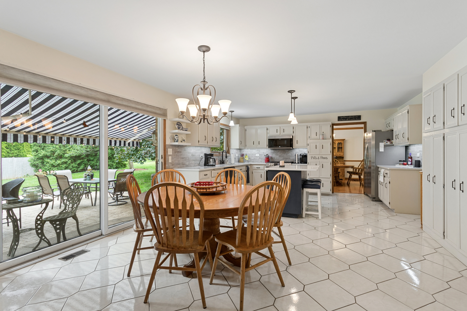 13829 S Teakwood Drive, Homer Glen, IL 60491
