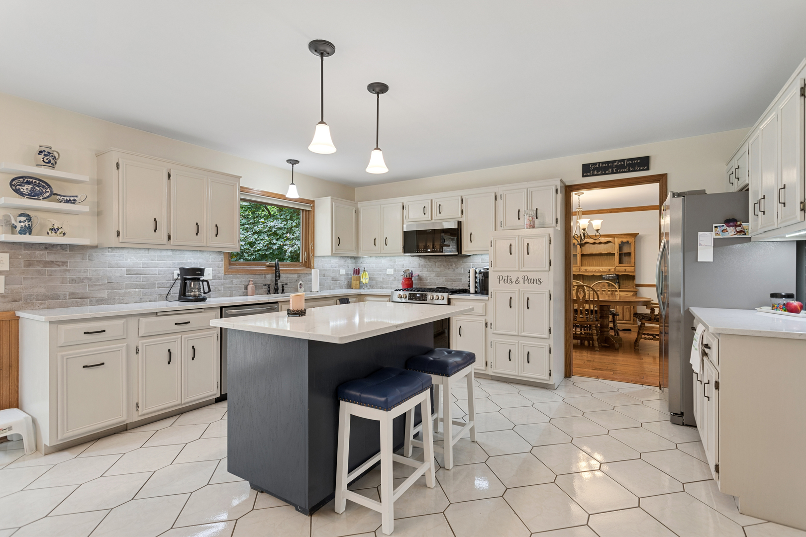13829 S Teakwood Drive, Homer Glen, IL 60491