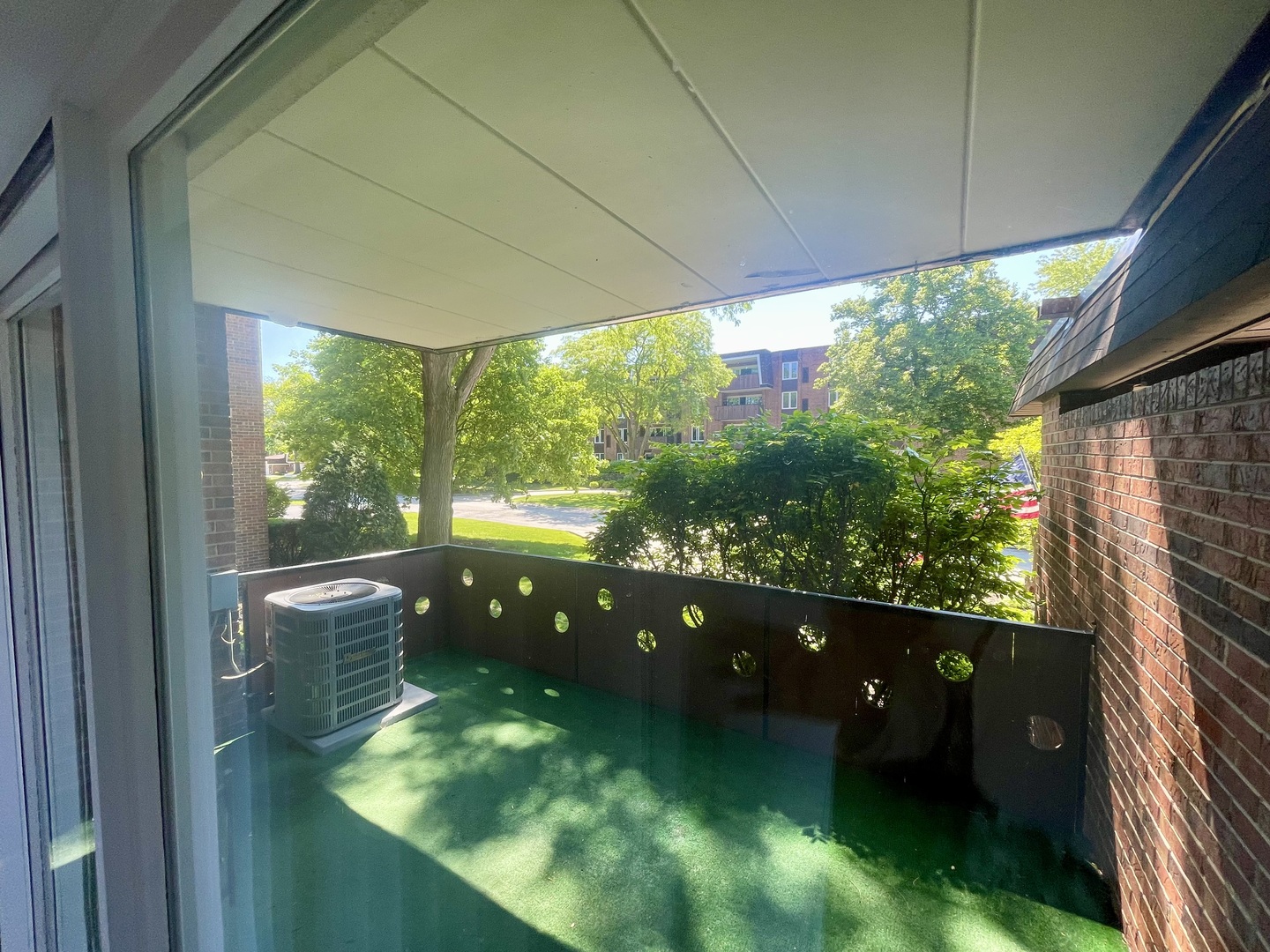 121 S Spruce Avenue #103, Wood Dale, IL 60191