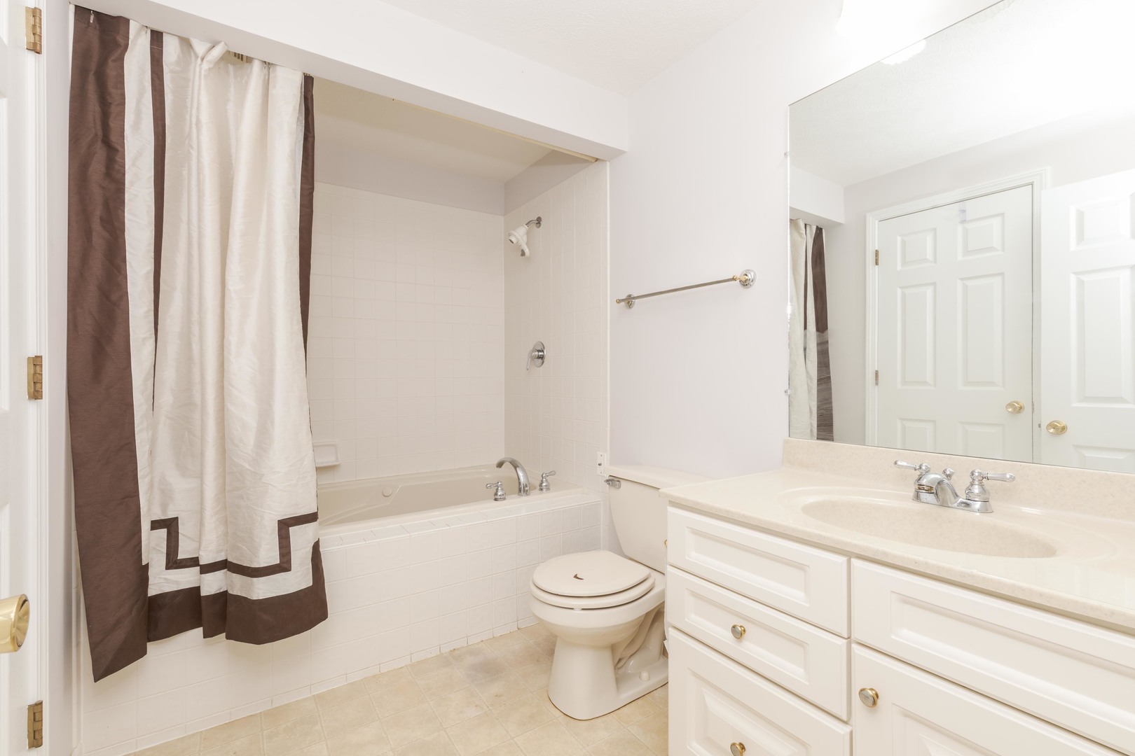 1102 Tanger Cc Court, Normal, IL 61761