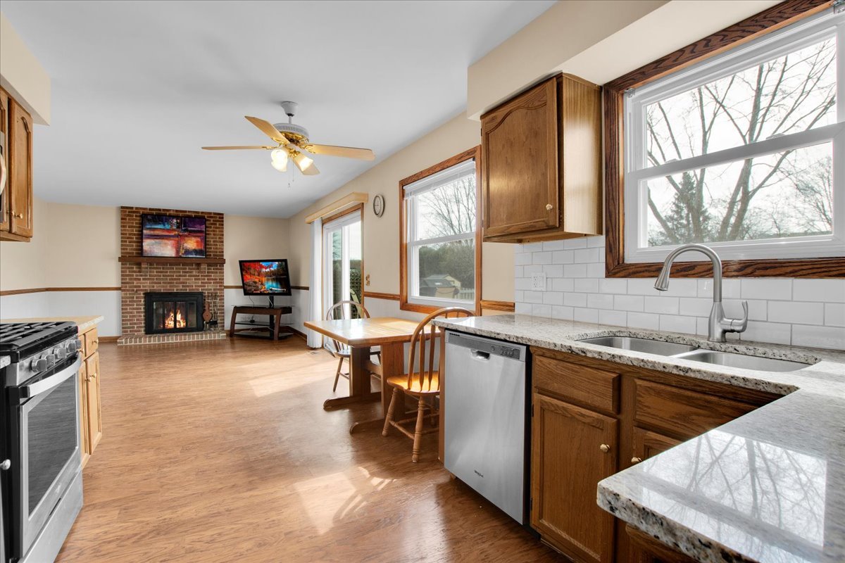 305 Abbey Lane, Vernon Hills, IL 60061