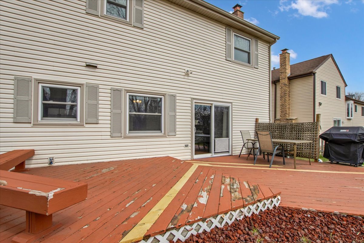305 Abbey Lane, Vernon Hills, IL 60061