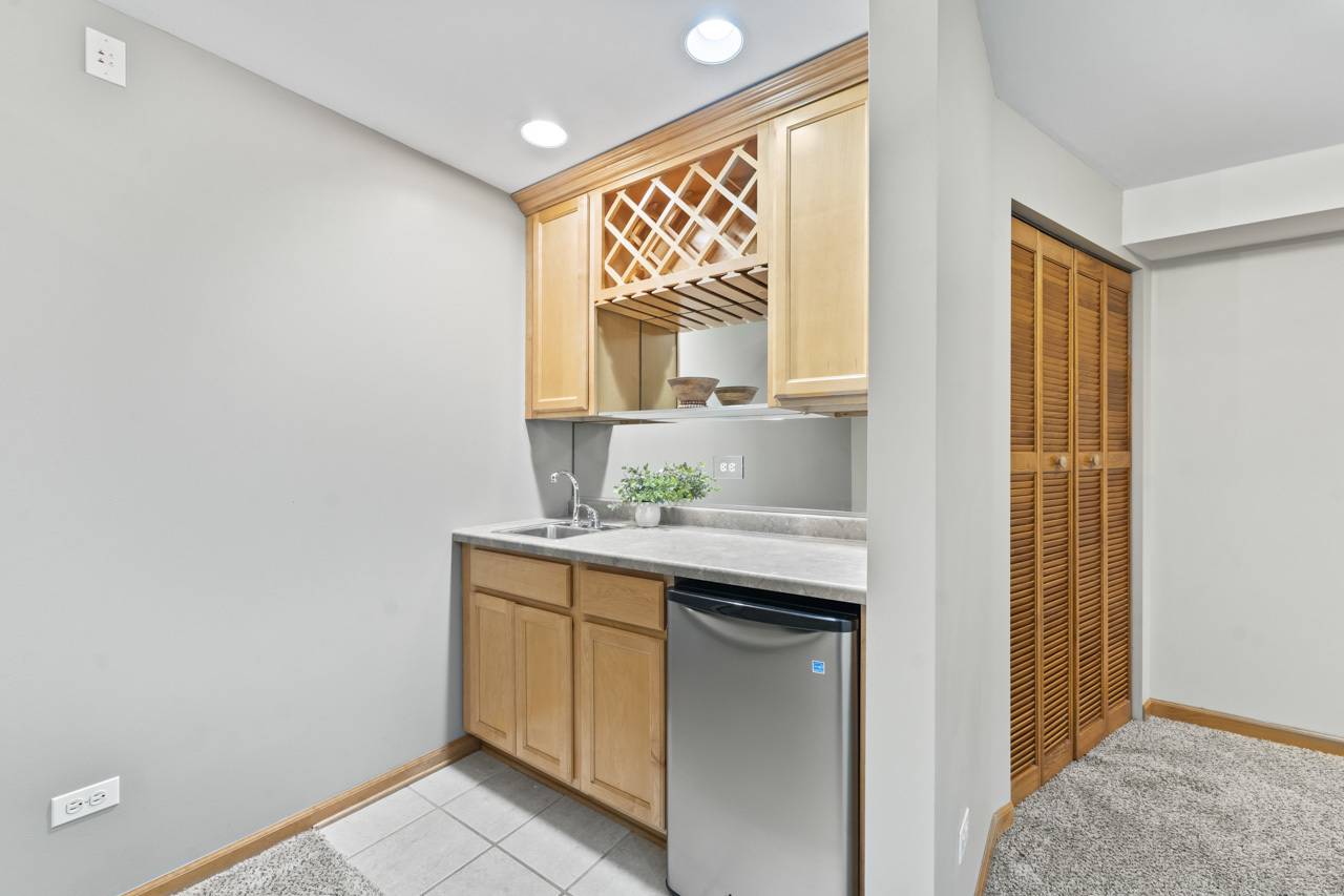 2822 Granite Court, Crystal Lake, IL 60012