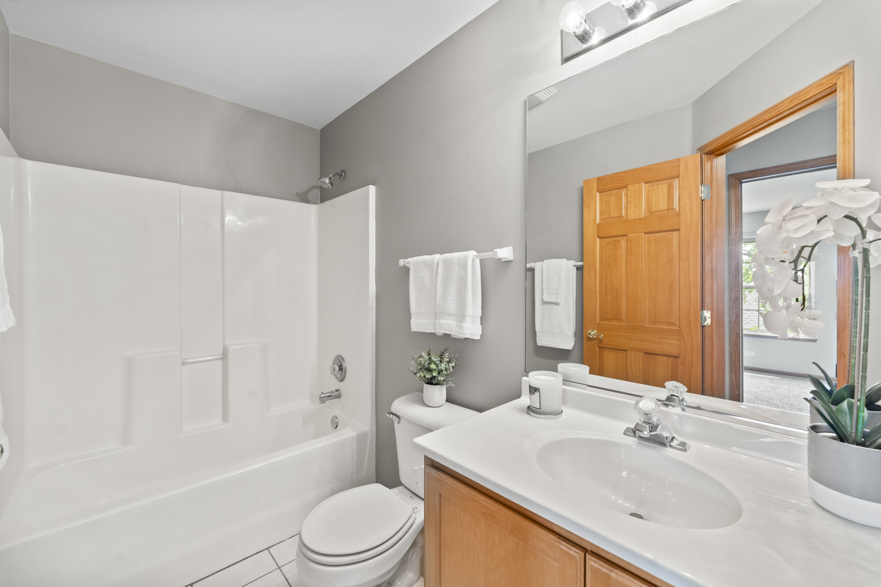 2822 Granite Court, Crystal Lake, IL 60012