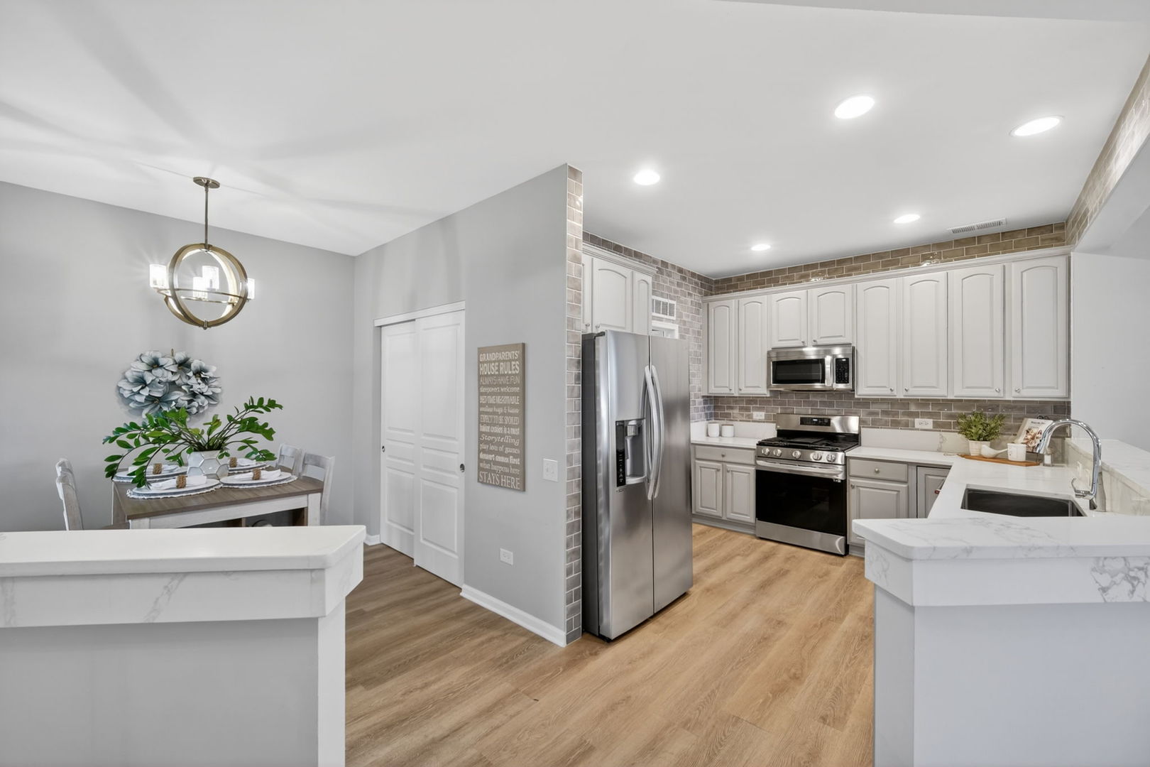 1409 Justice Court, Shorewood, IL 60404
