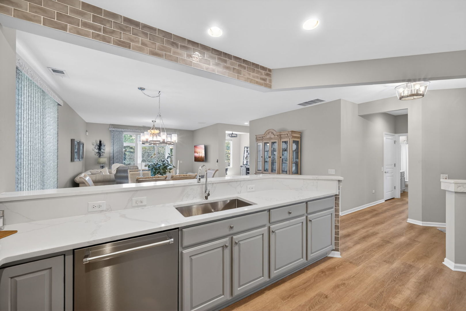 1409 Justice Court, Shorewood, IL 60404