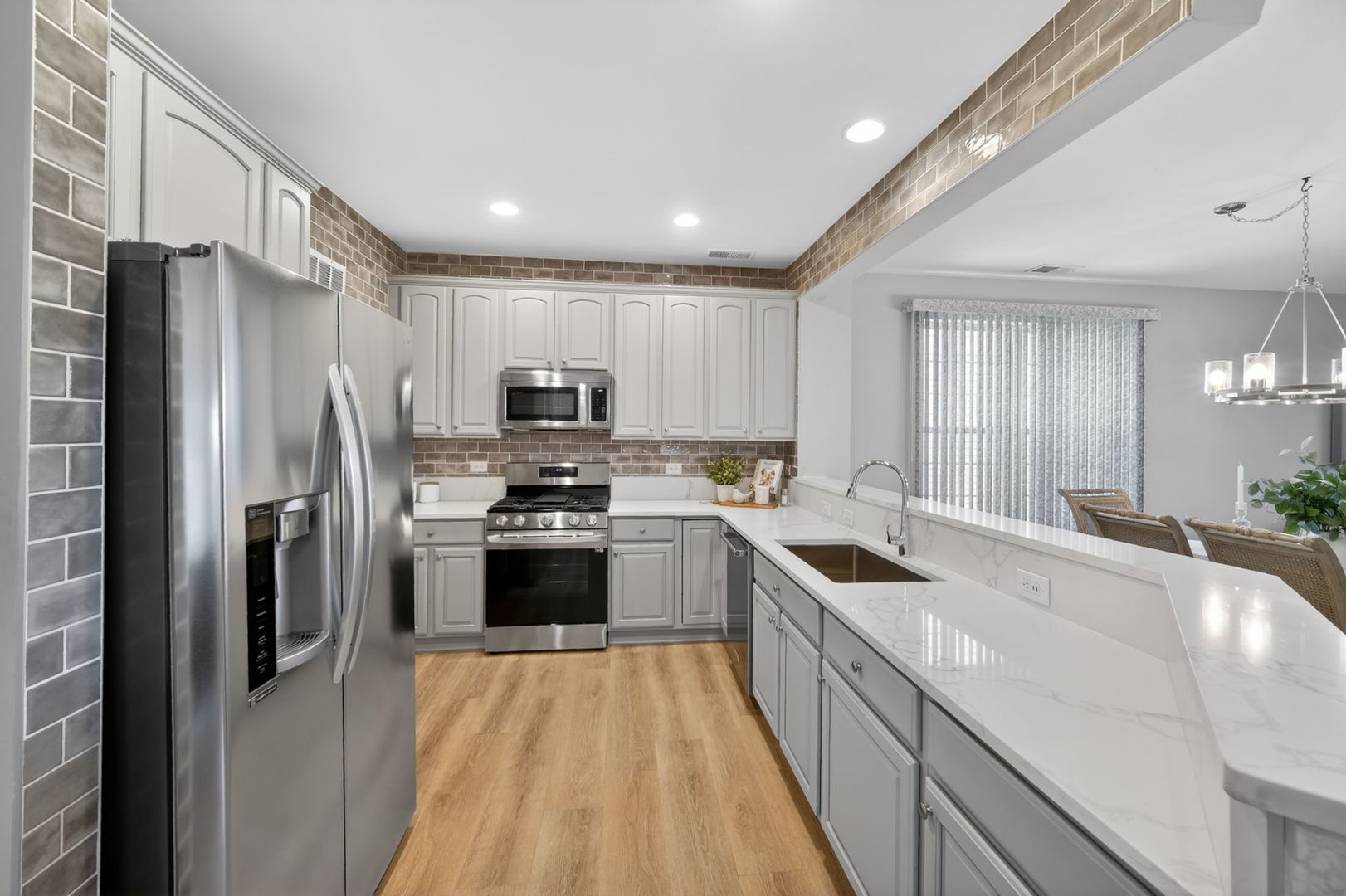 1409 Justice Court, Shorewood, IL 60404