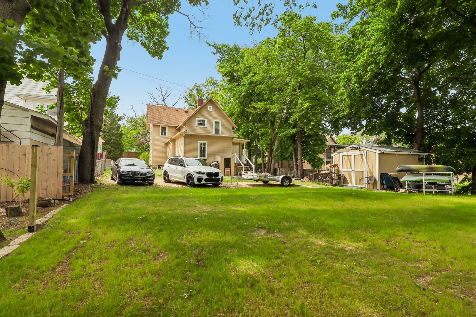 17 S Liberty Street, Elgin, IL 60120