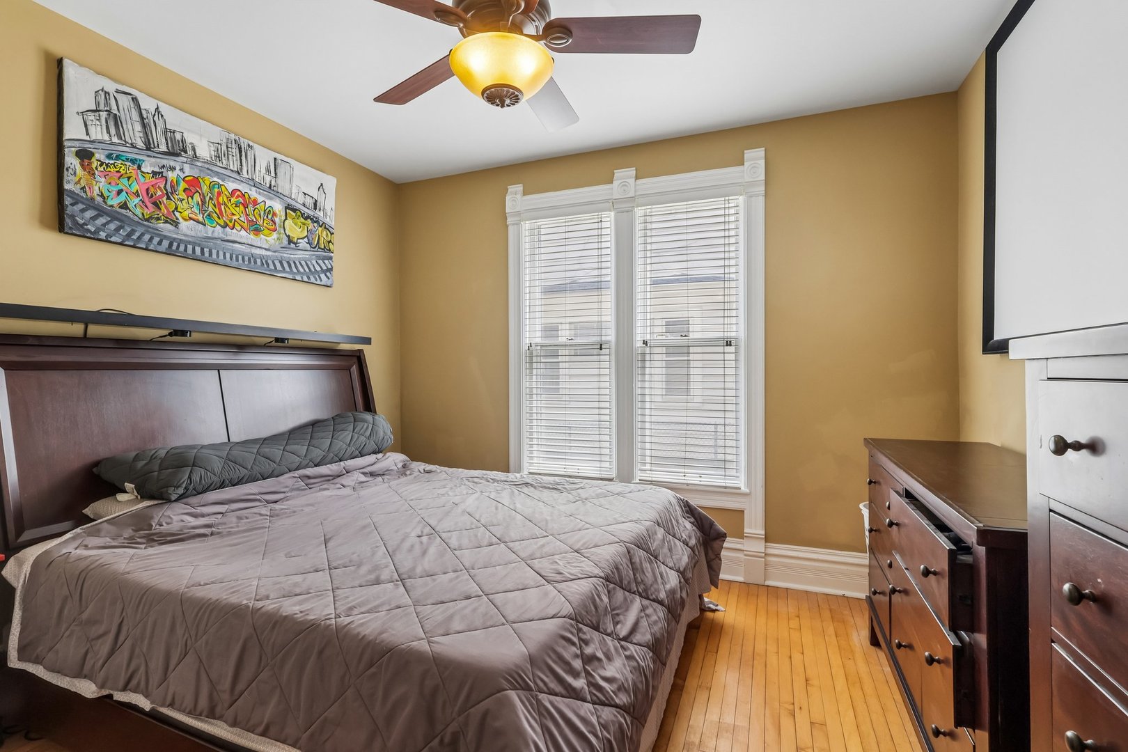 17 S Liberty Street, Elgin, IL 60120