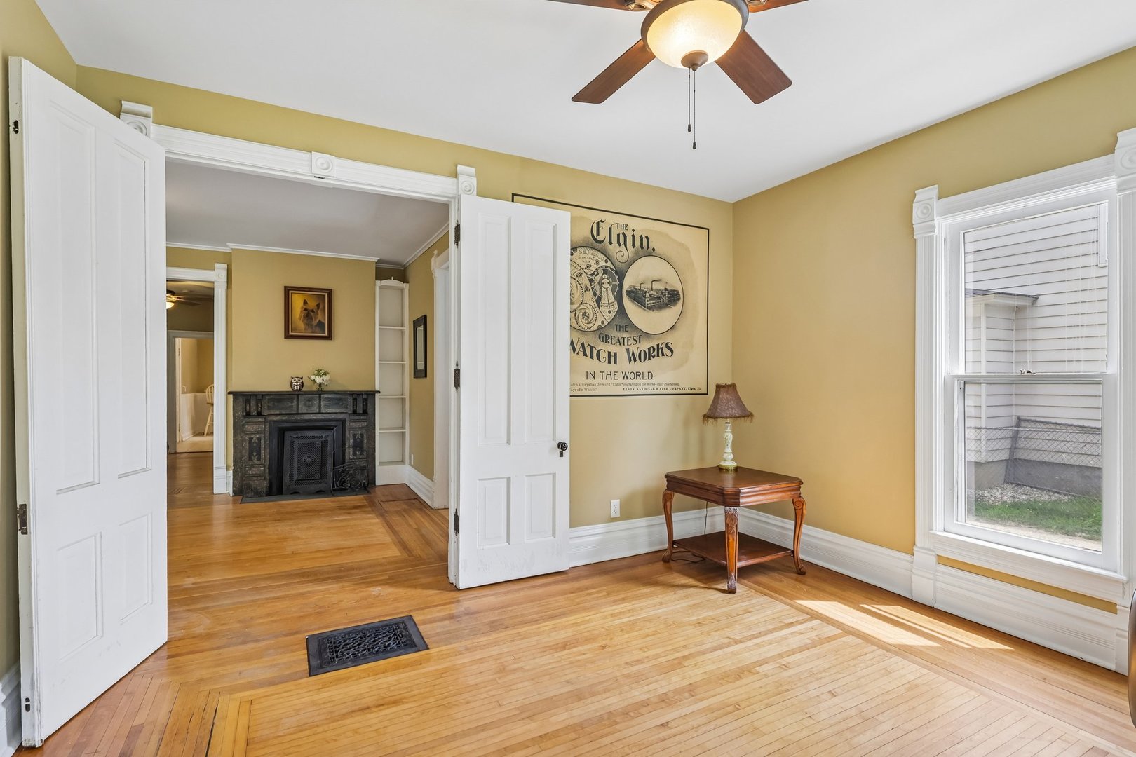 17 S Liberty Street, Elgin, IL 60120