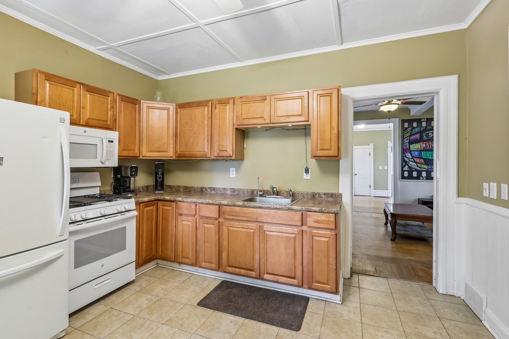 17 S Liberty Street, Elgin, IL 60120