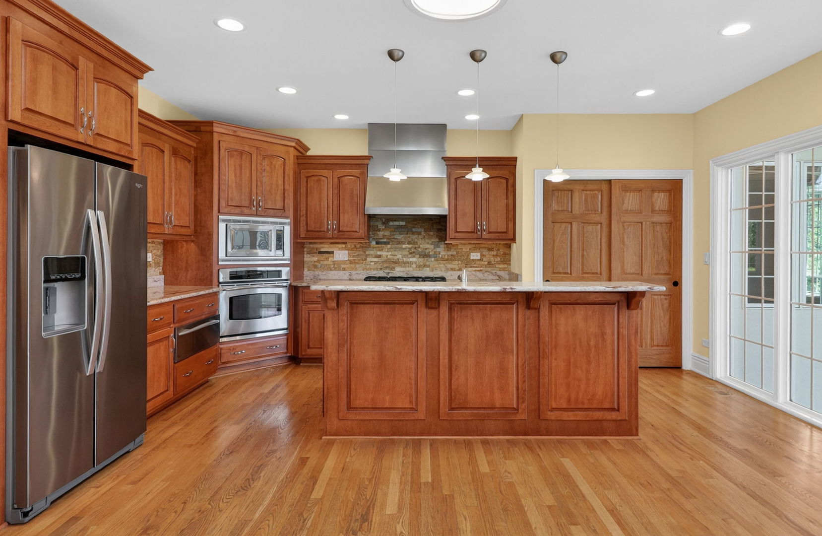 715 Marston Avenue, Glen Ellyn, IL 60137