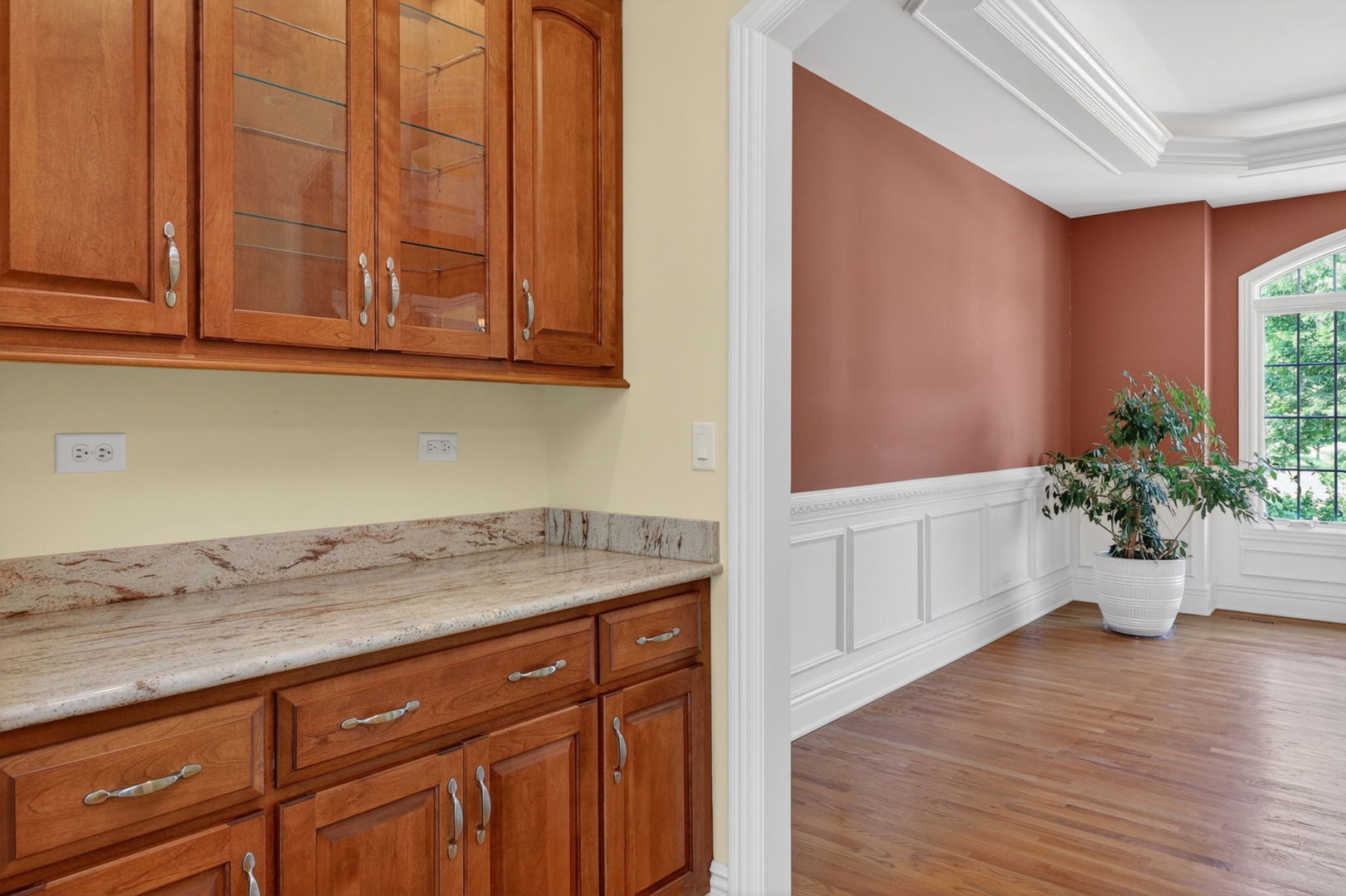 715 Marston Avenue, Glen Ellyn, IL 60137