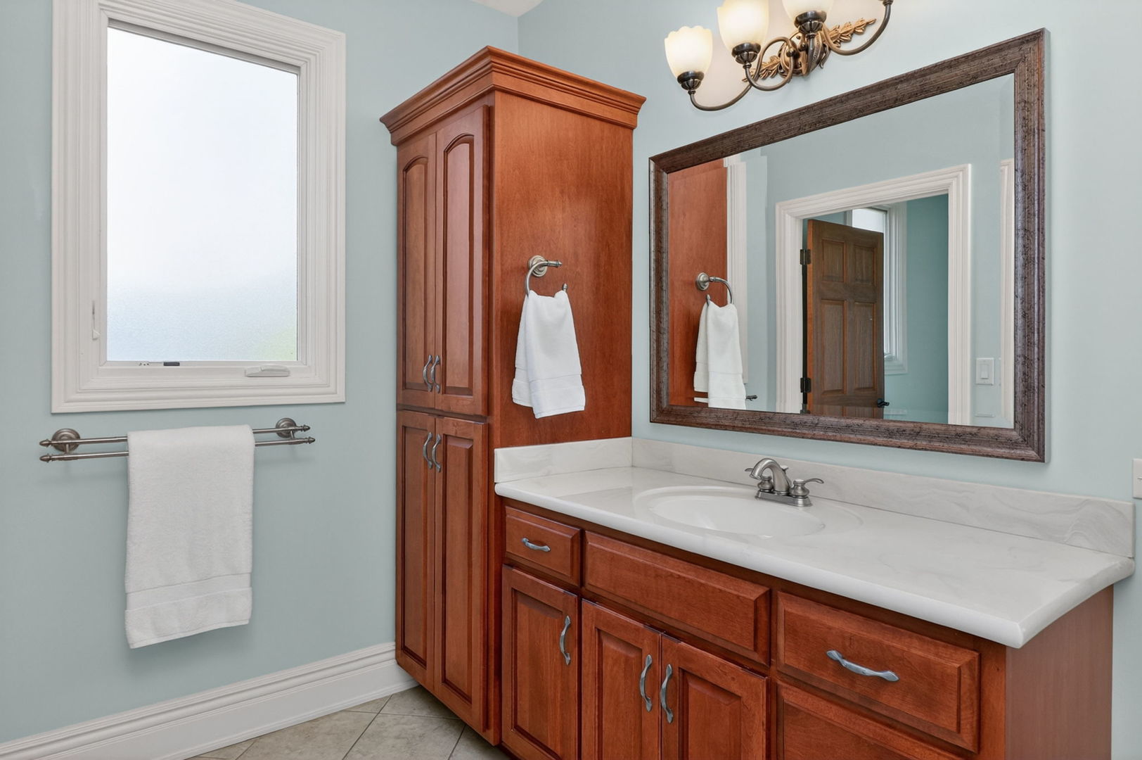 715 Marston Avenue, Glen Ellyn, IL 60137