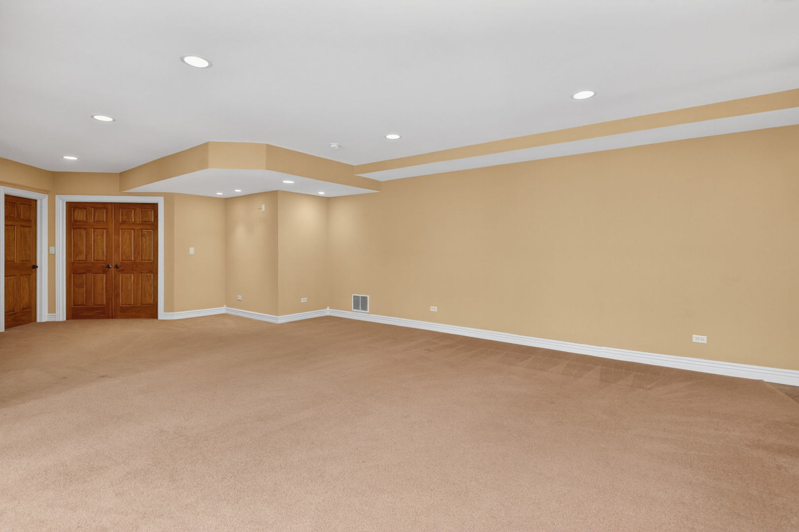 715 Marston Avenue, Glen Ellyn, IL 60137