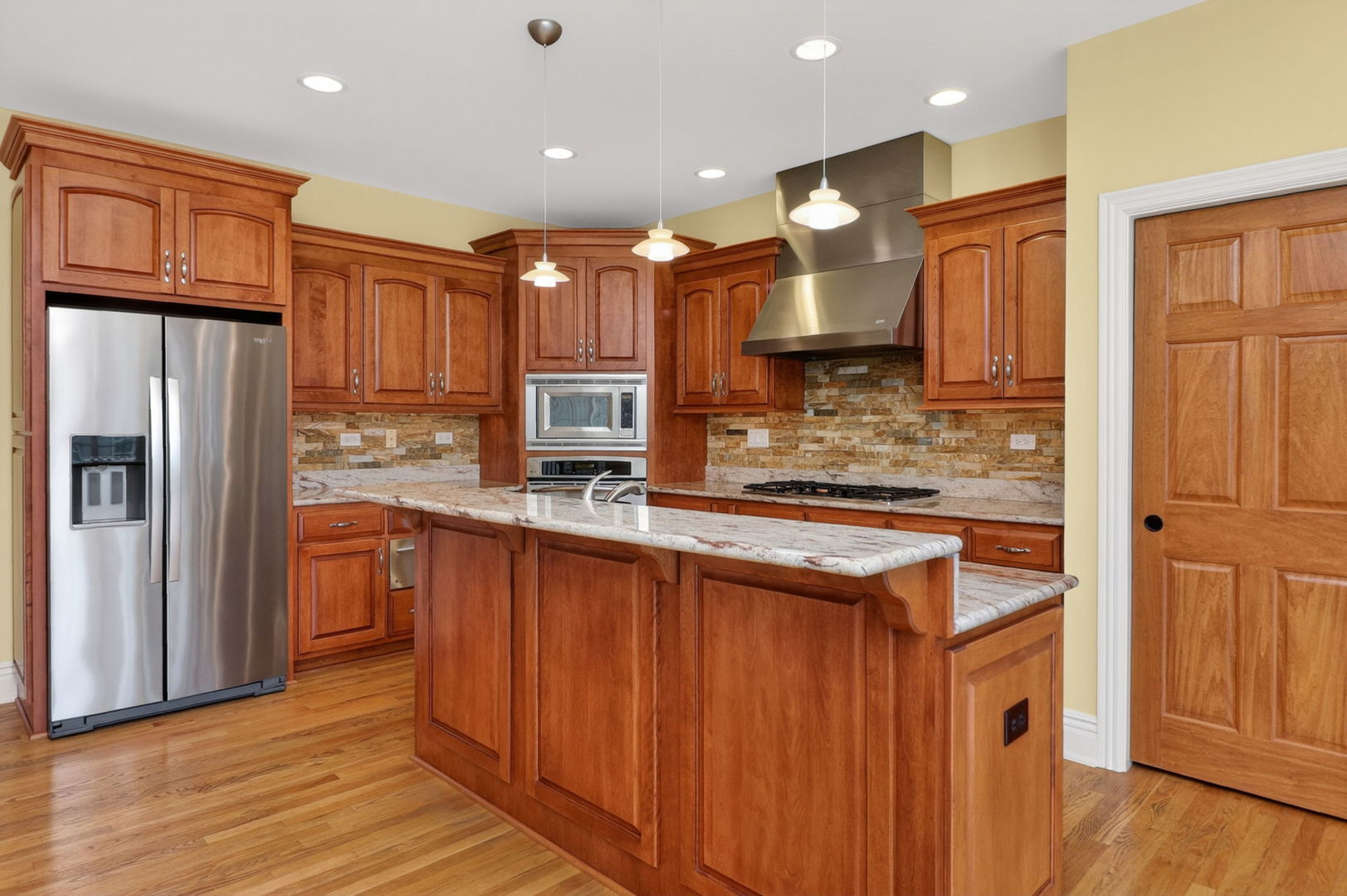 715 Marston Avenue, Glen Ellyn, IL 60137
