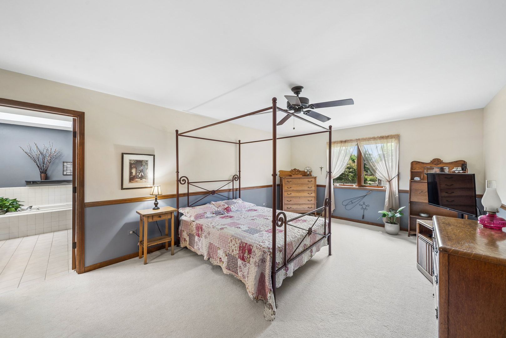 5S435 Arlington Avenue, Naperville, IL 60540