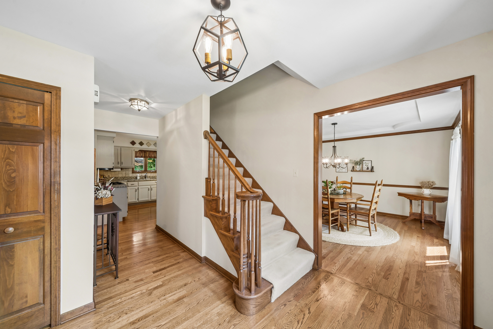 5S435 Arlington Avenue, Naperville, IL 60540