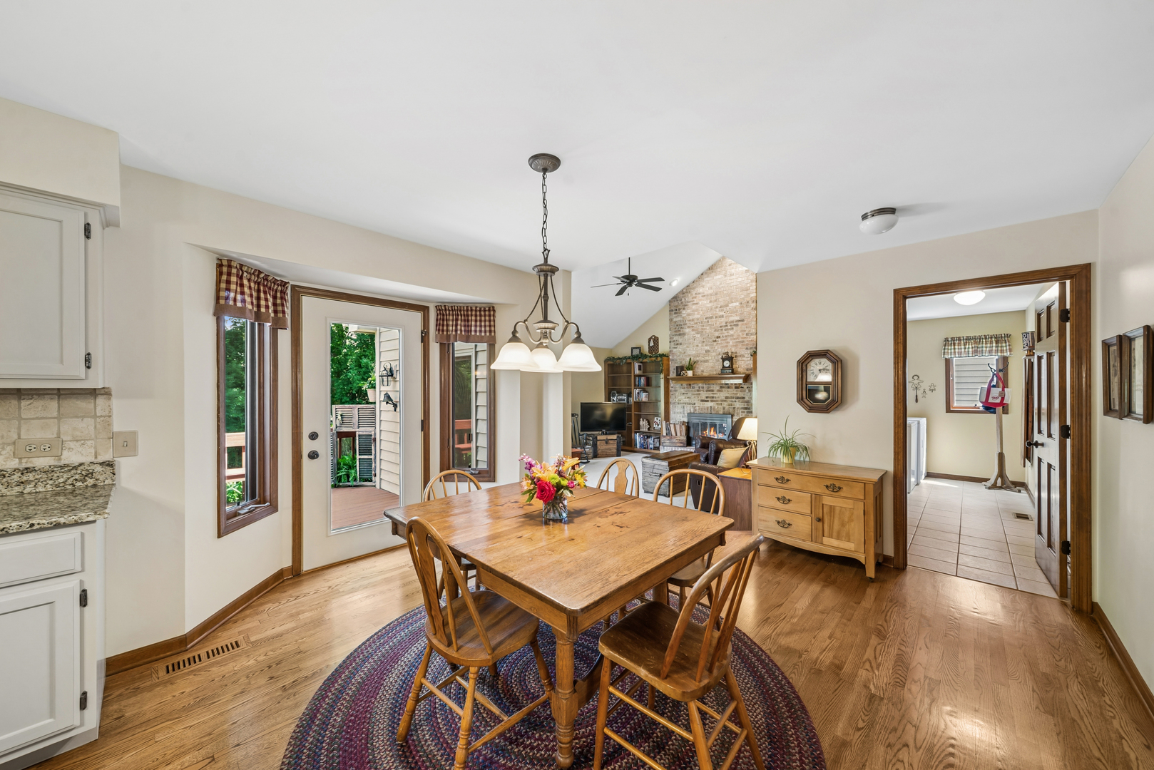 5S435 Arlington Avenue, Naperville, IL 60540
