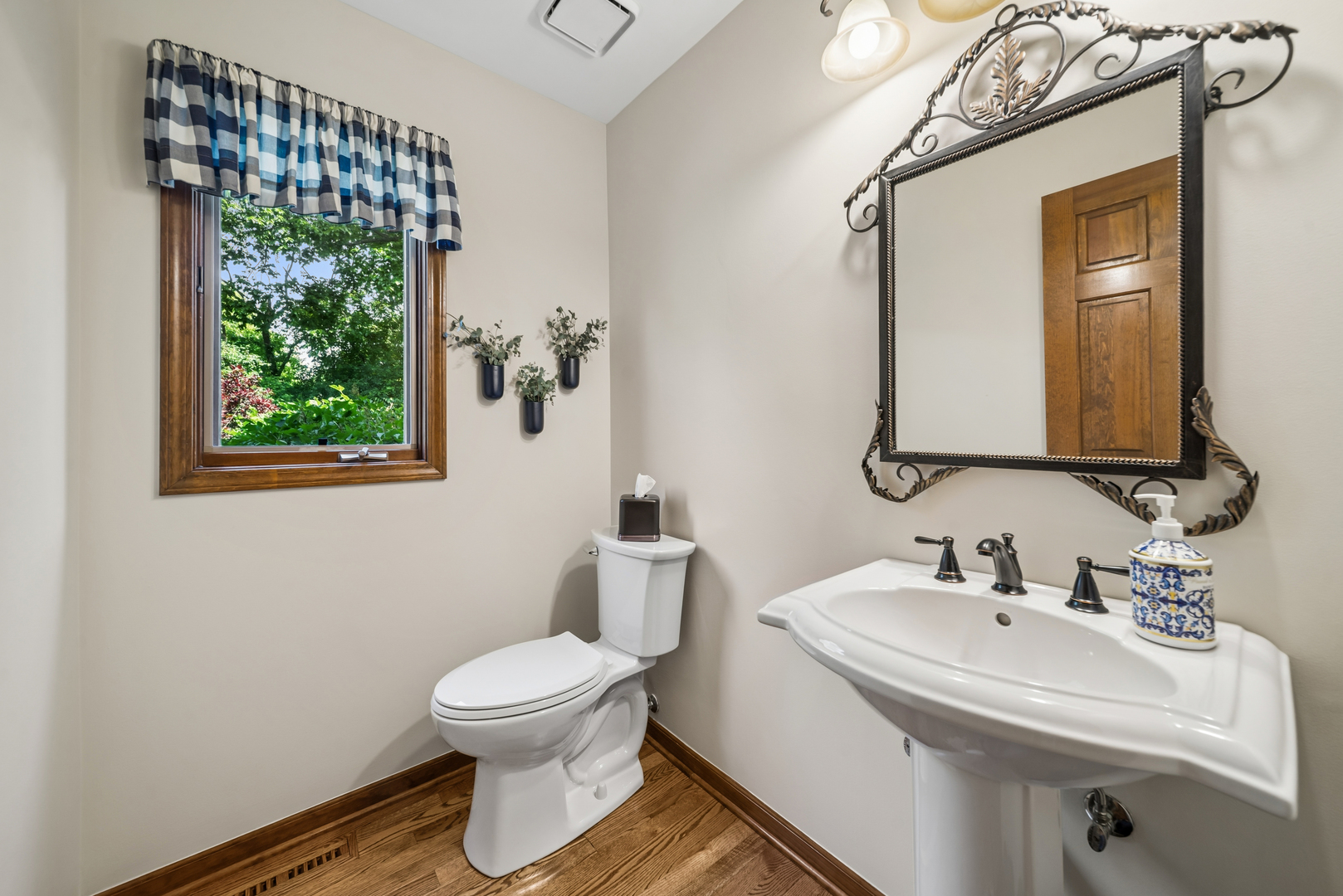 5S435 Arlington Avenue, Naperville, IL 60540