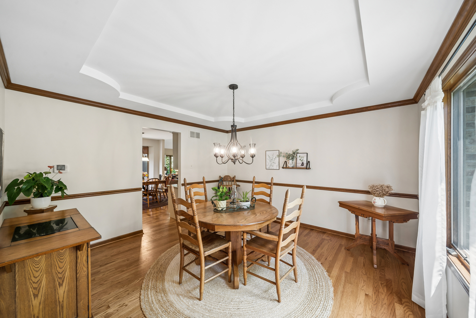 5S435 Arlington Avenue, Naperville, IL 60540