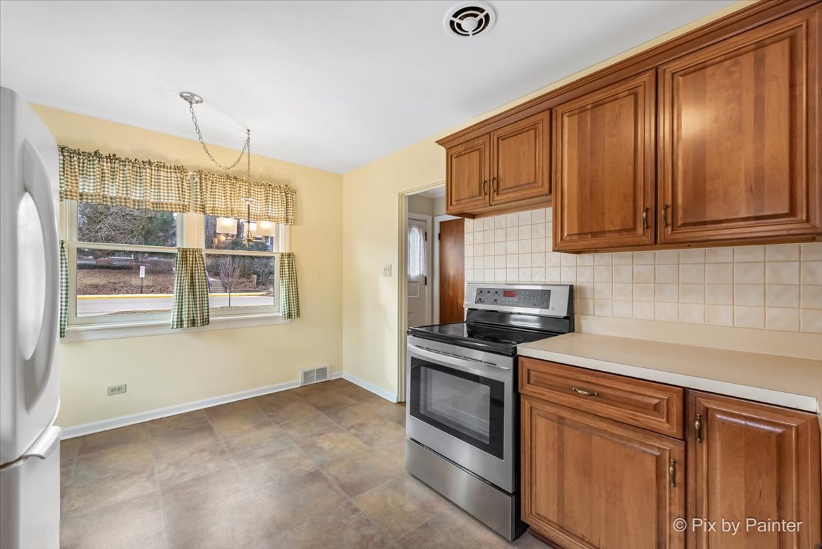 361 Bryant Avenue, Glen Ellyn, IL 60137