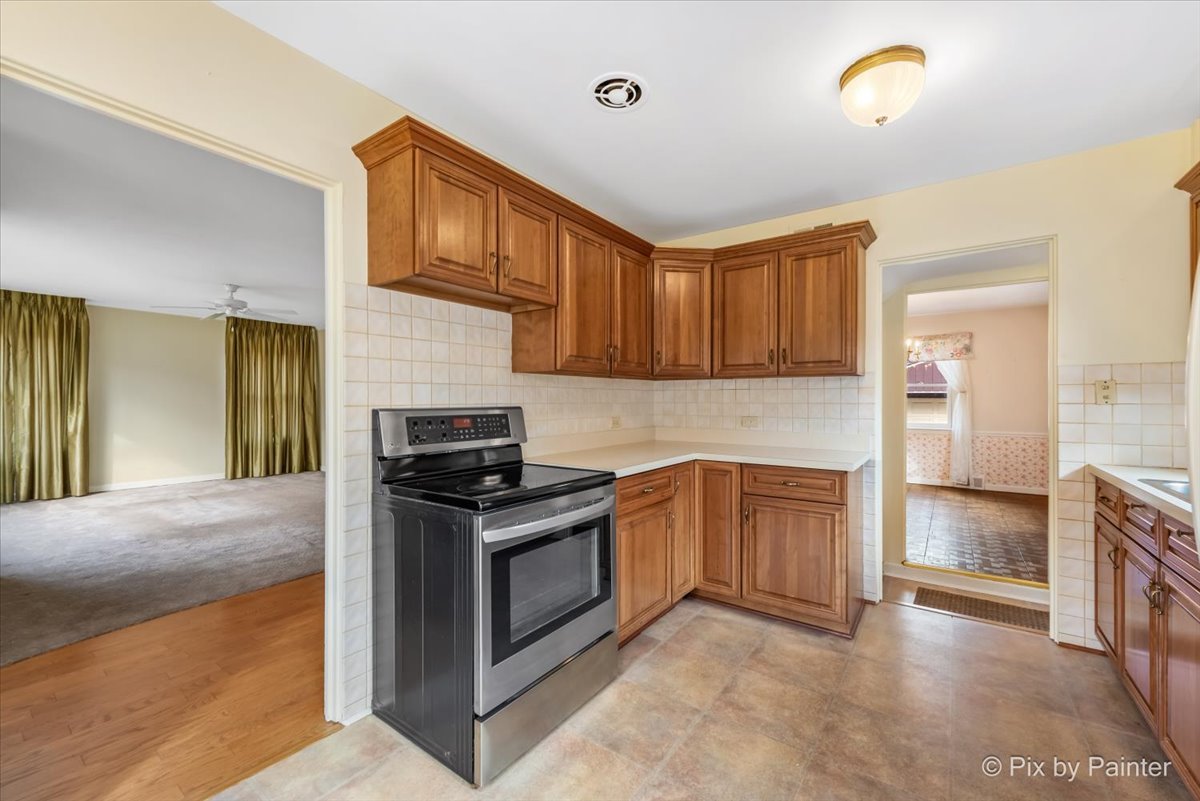 361 Bryant Avenue, Glen Ellyn, IL 60137
