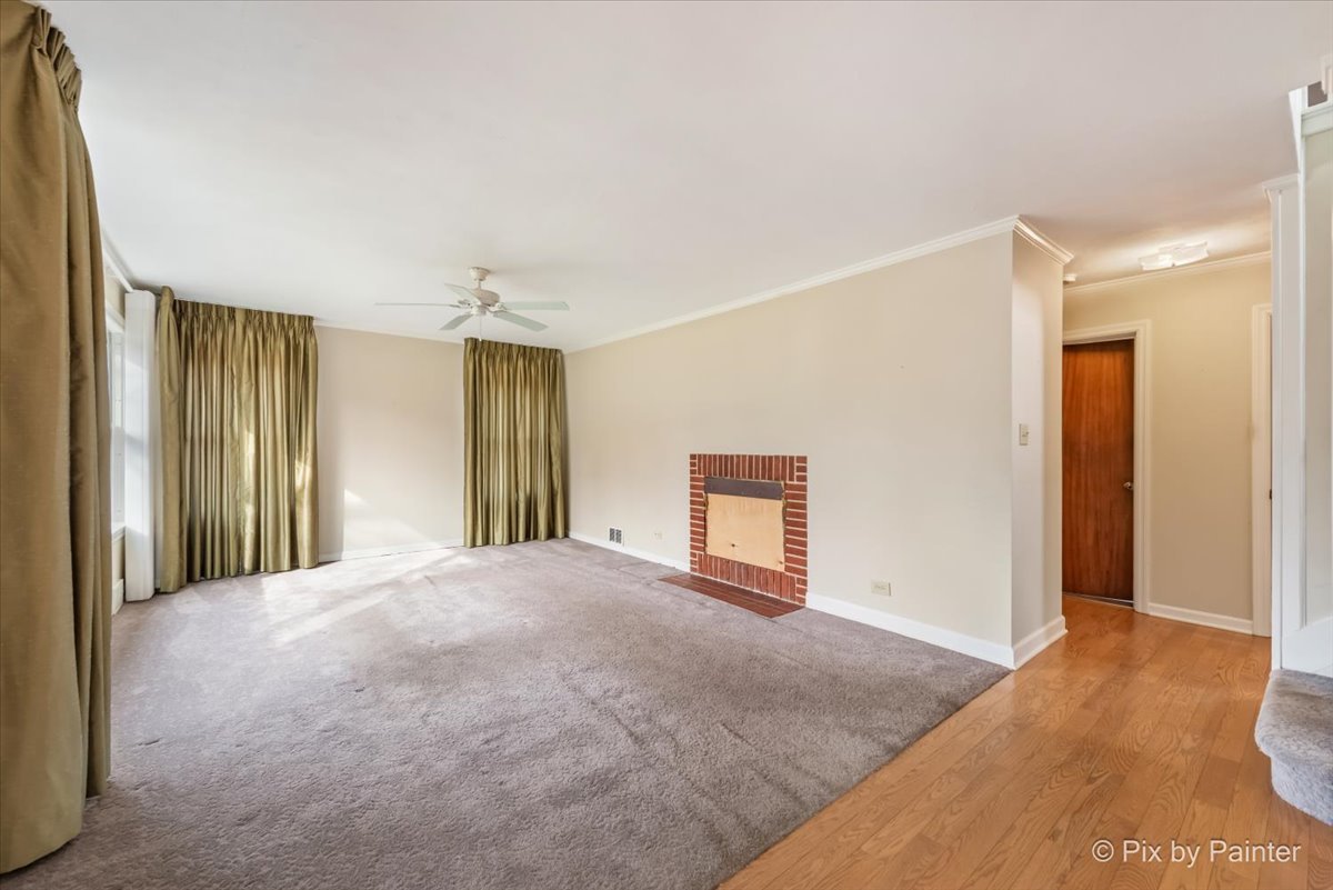 361 Bryant Avenue, Glen Ellyn, IL 60137