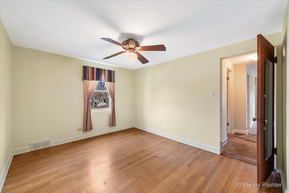 361 Bryant Avenue, Glen Ellyn, IL 60137