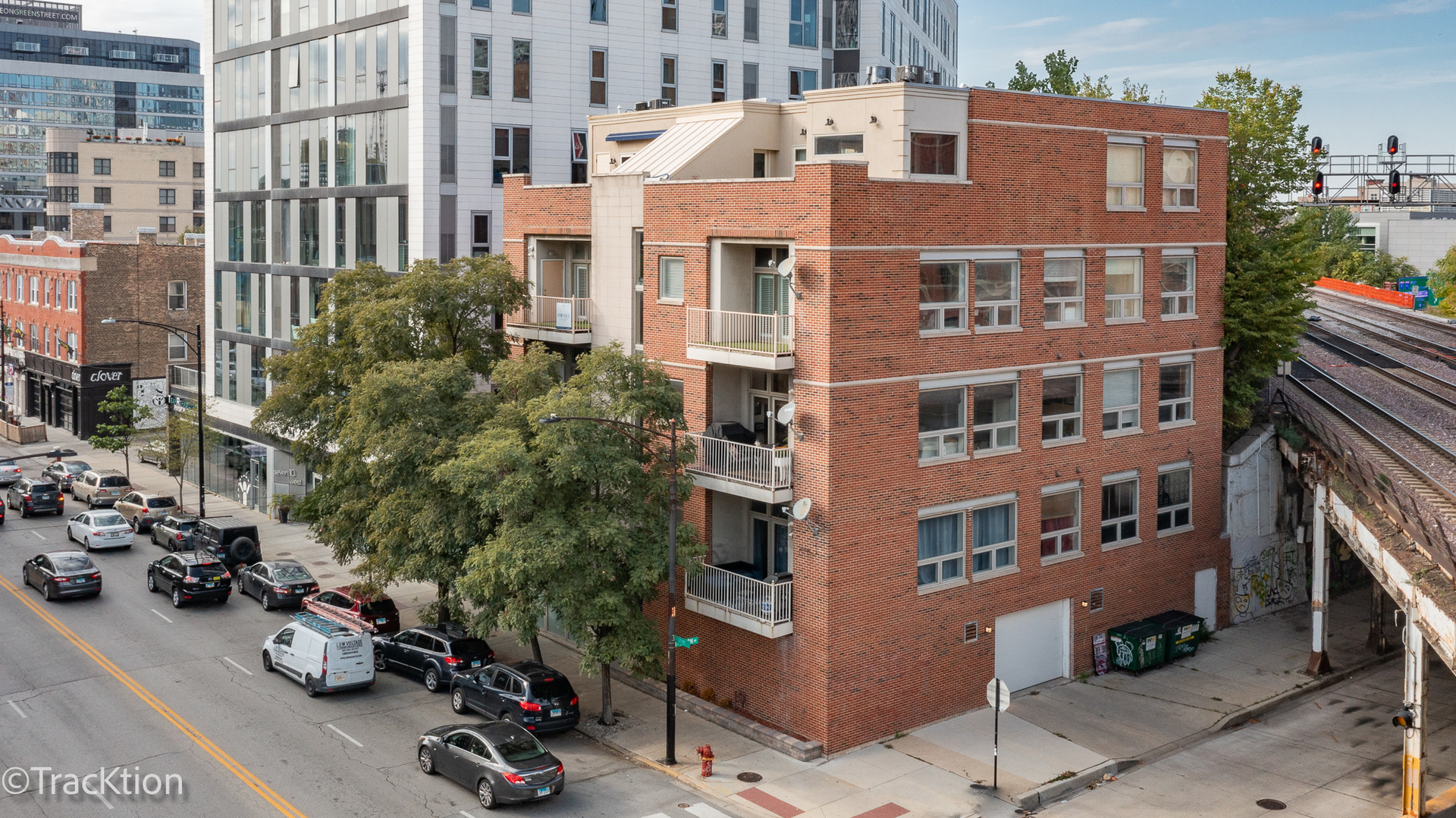 700 W Grand Avenue #3E, Chicago, IL 60654