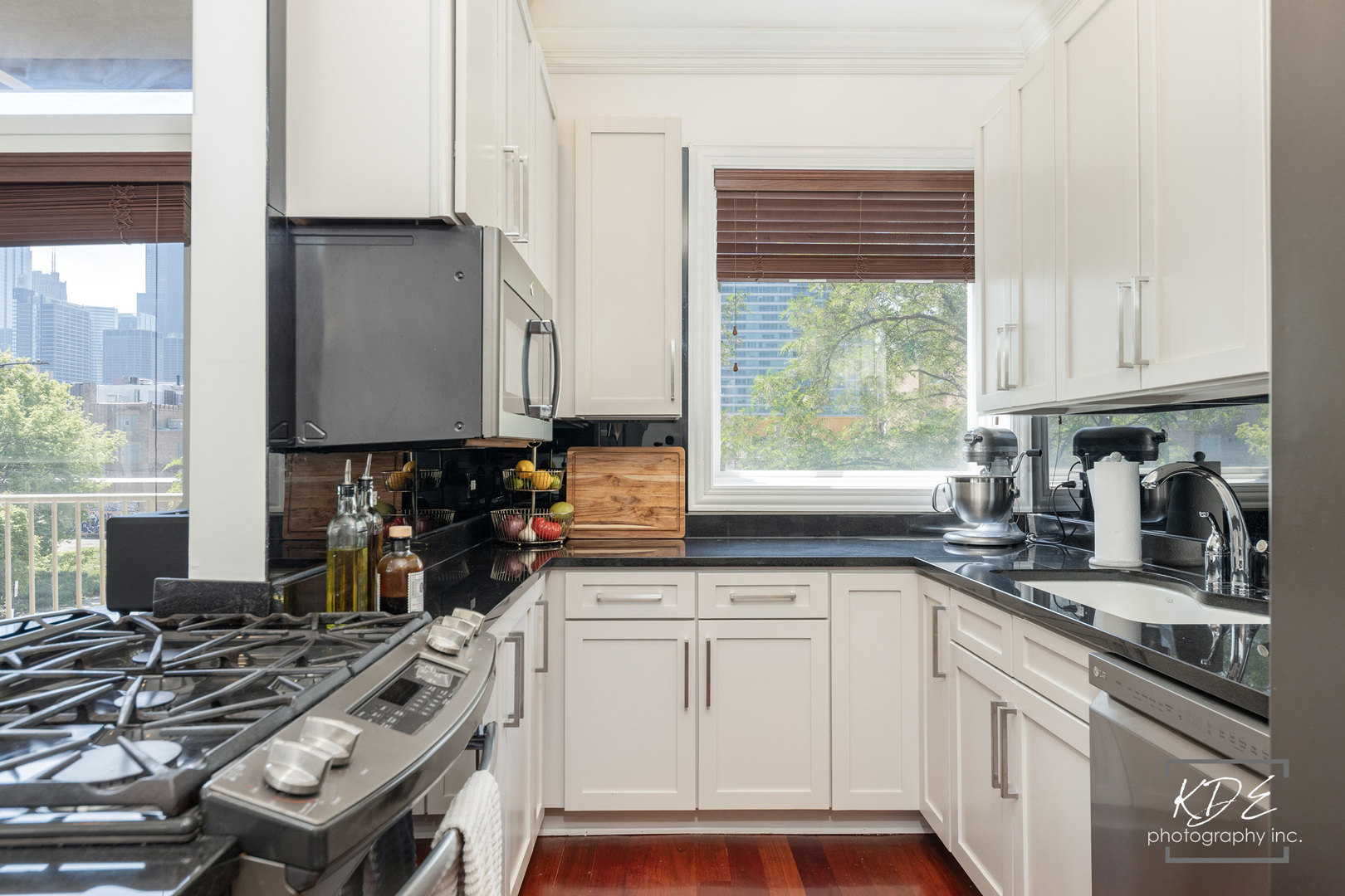700 W Grand Avenue #3E, Chicago, IL 60654