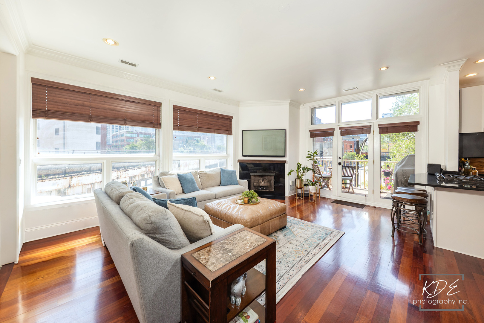 700 W Grand Avenue #3E, Chicago, IL 60654
