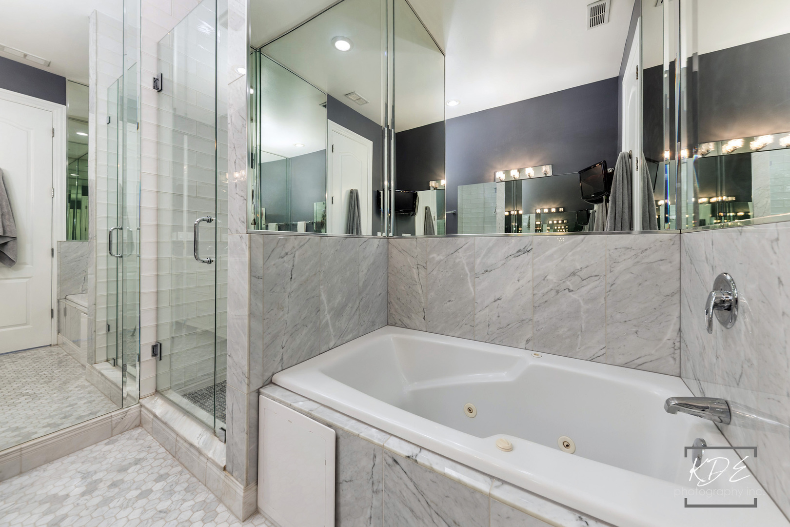 700 W Grand Avenue #3E, Chicago, IL 60654
