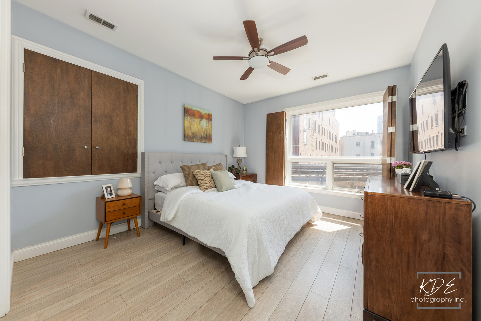 700 W Grand Avenue #3E, Chicago, IL 60654
