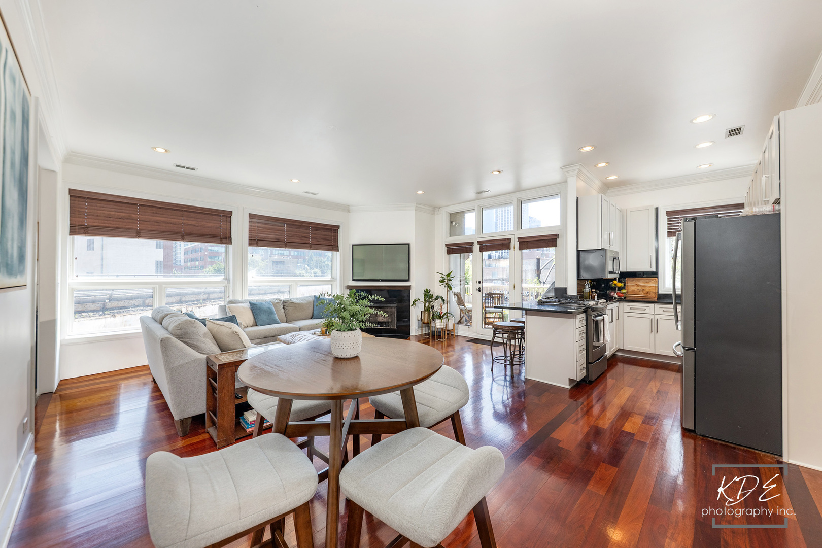 700 W Grand Avenue #3E, Chicago, IL 60654