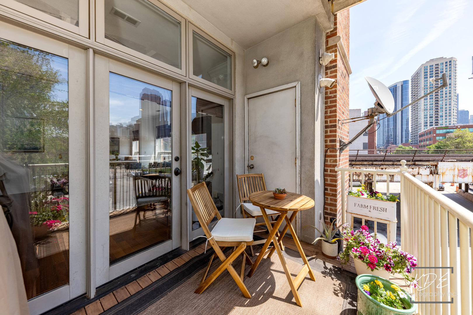 700 W Grand Avenue #3E, Chicago, IL 60654