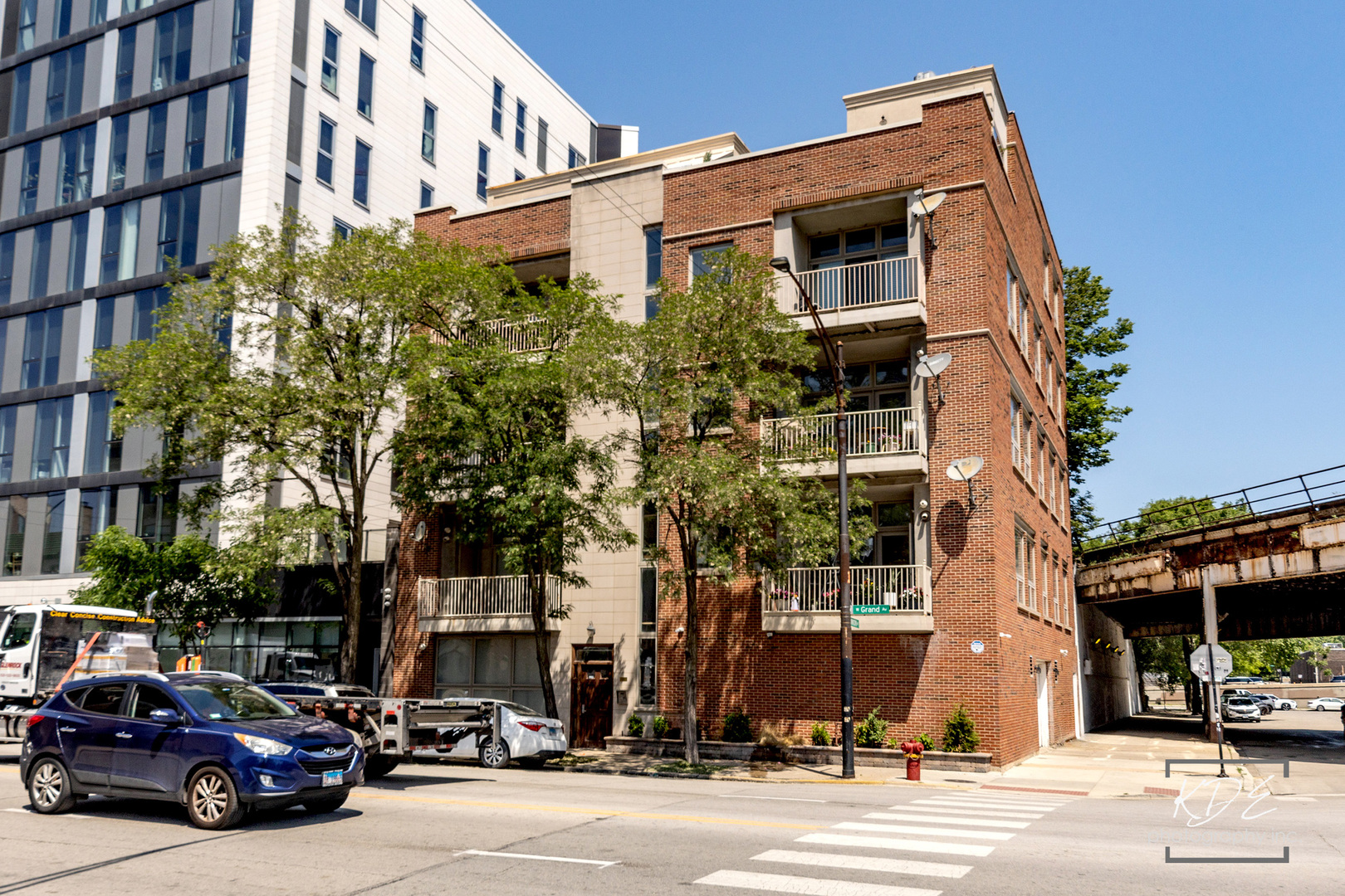 700 W Grand Avenue #3E, Chicago, IL 60654